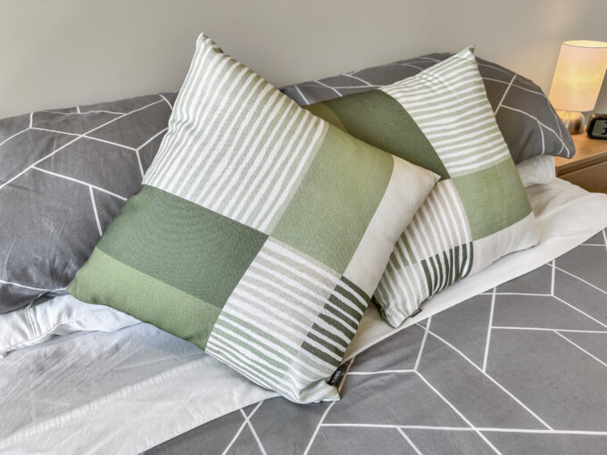 Harakeke Retreat Comfortable Pillows