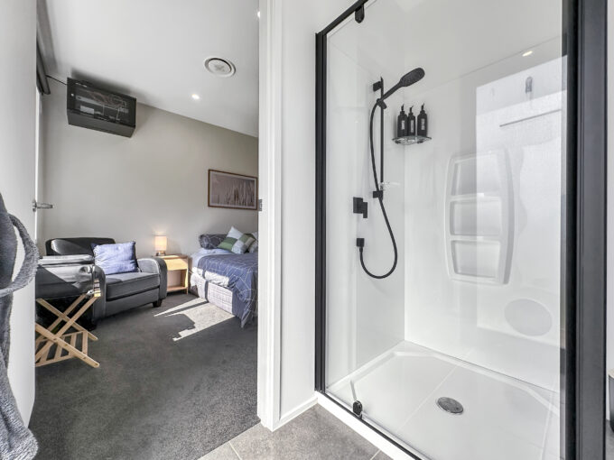 Harakeke Retreat Bathroom